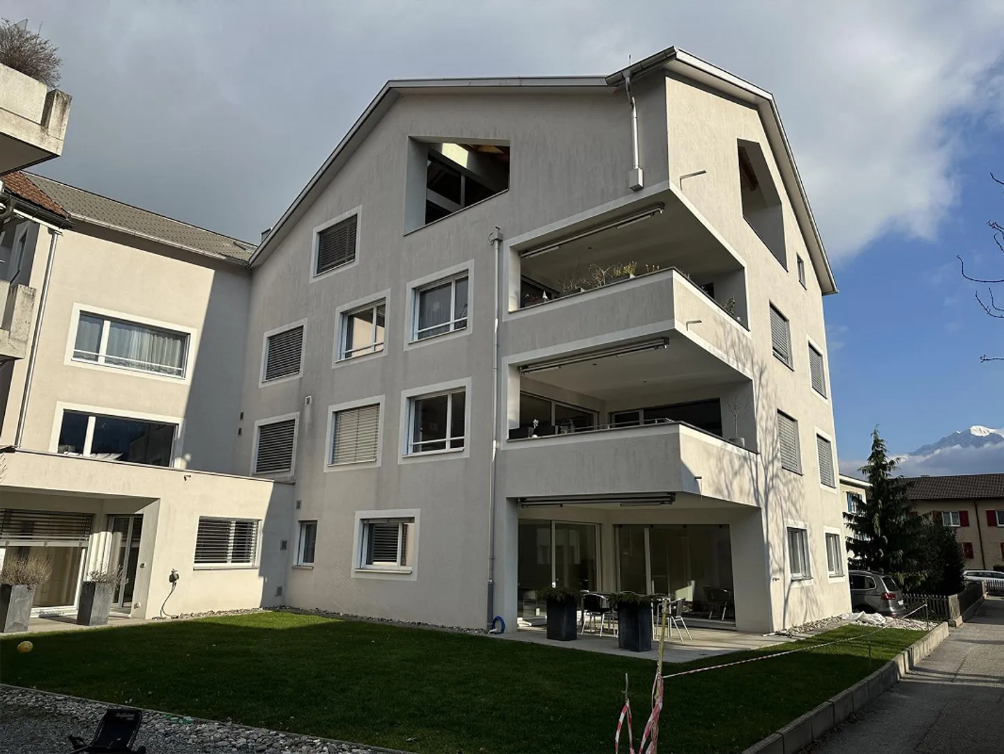 Appartement spacieux de 4 ½ pièces au cœur de Domat/Ems - Photo 1 sur 9