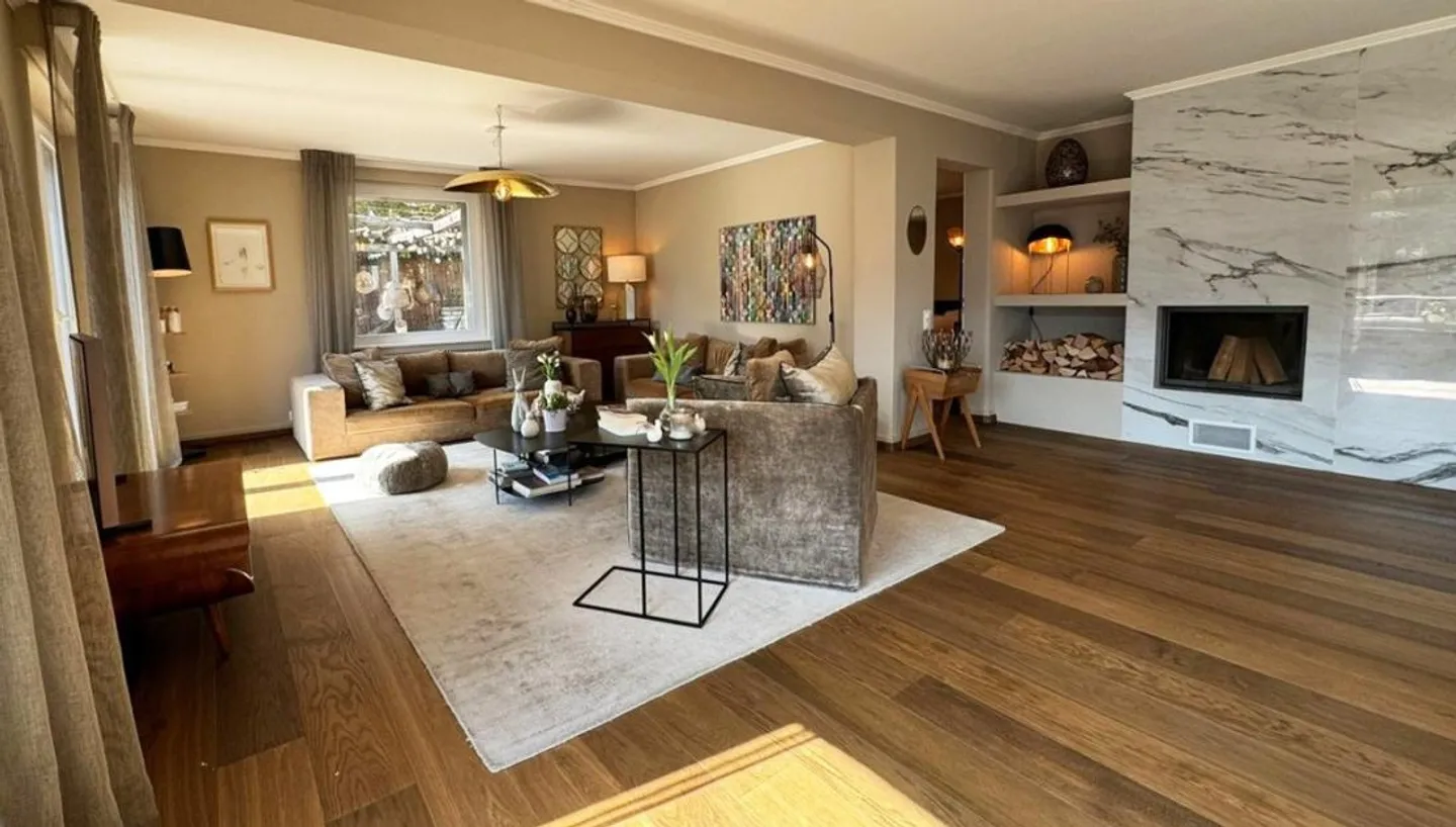 Villa - Photo 2 of 3