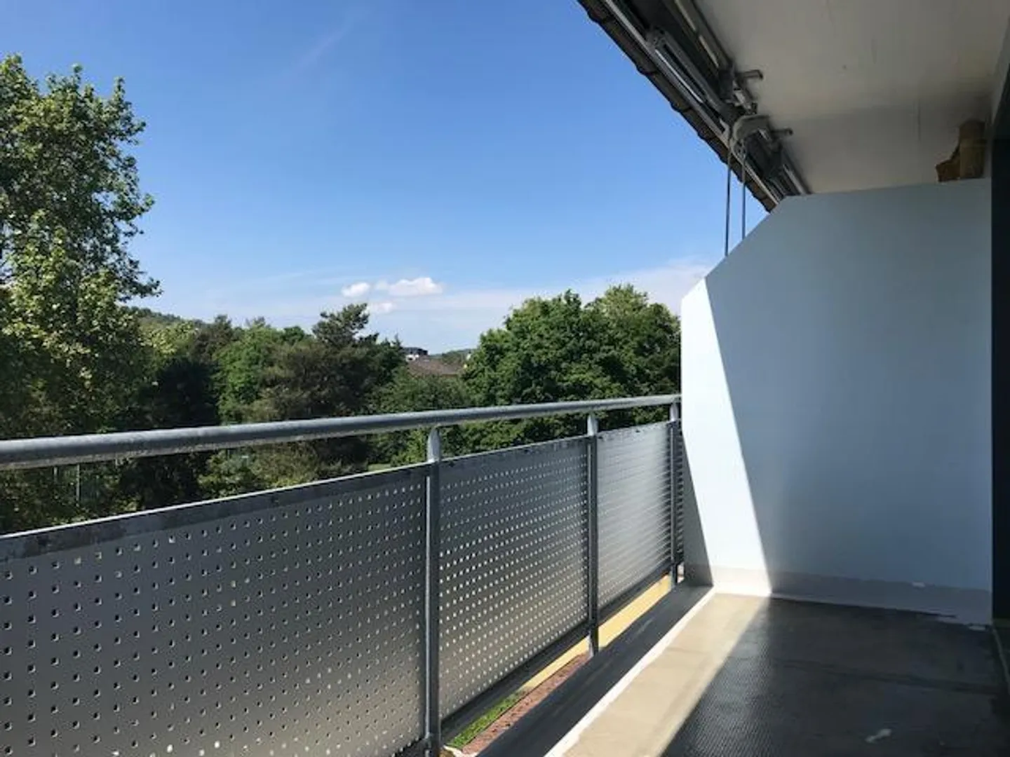 Moderne, attraktive Wohnung mit Balkon - Foto 6 von 7