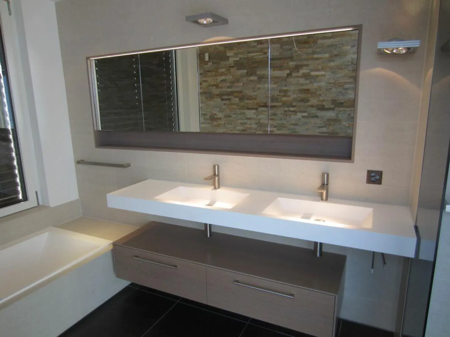 Geräumige Villa mit Büro - Foto 6 von 8