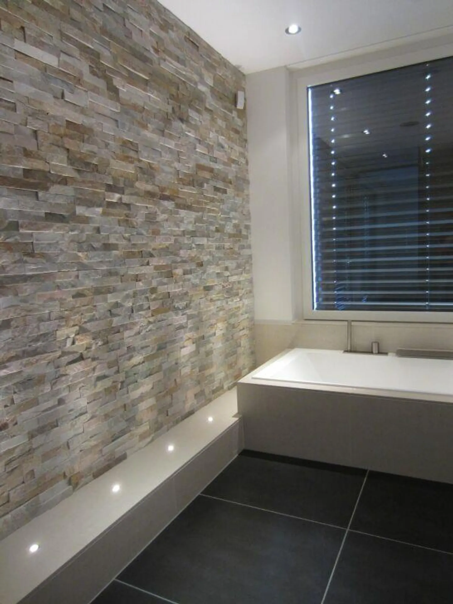 Geräumige Villa mit Büro - Foto 7 von 8