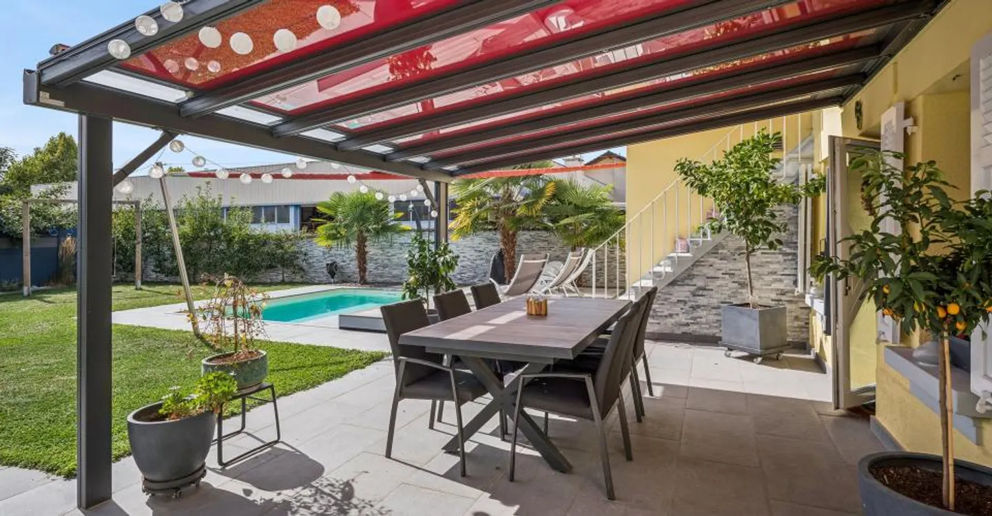 Villa individuelle de 5.5 p. avec piscine et jardin - Photo 2 of 10