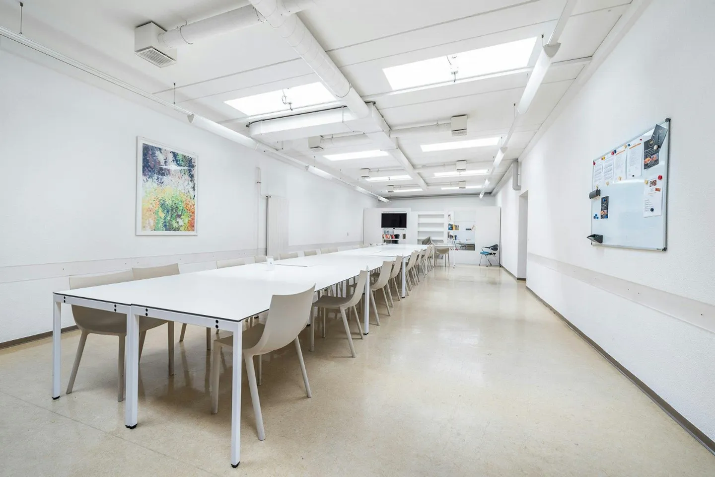 Capannone di 1'300 m2 alto 5,5 m con area di consegna generosa, grande... - Foto 12 di 12