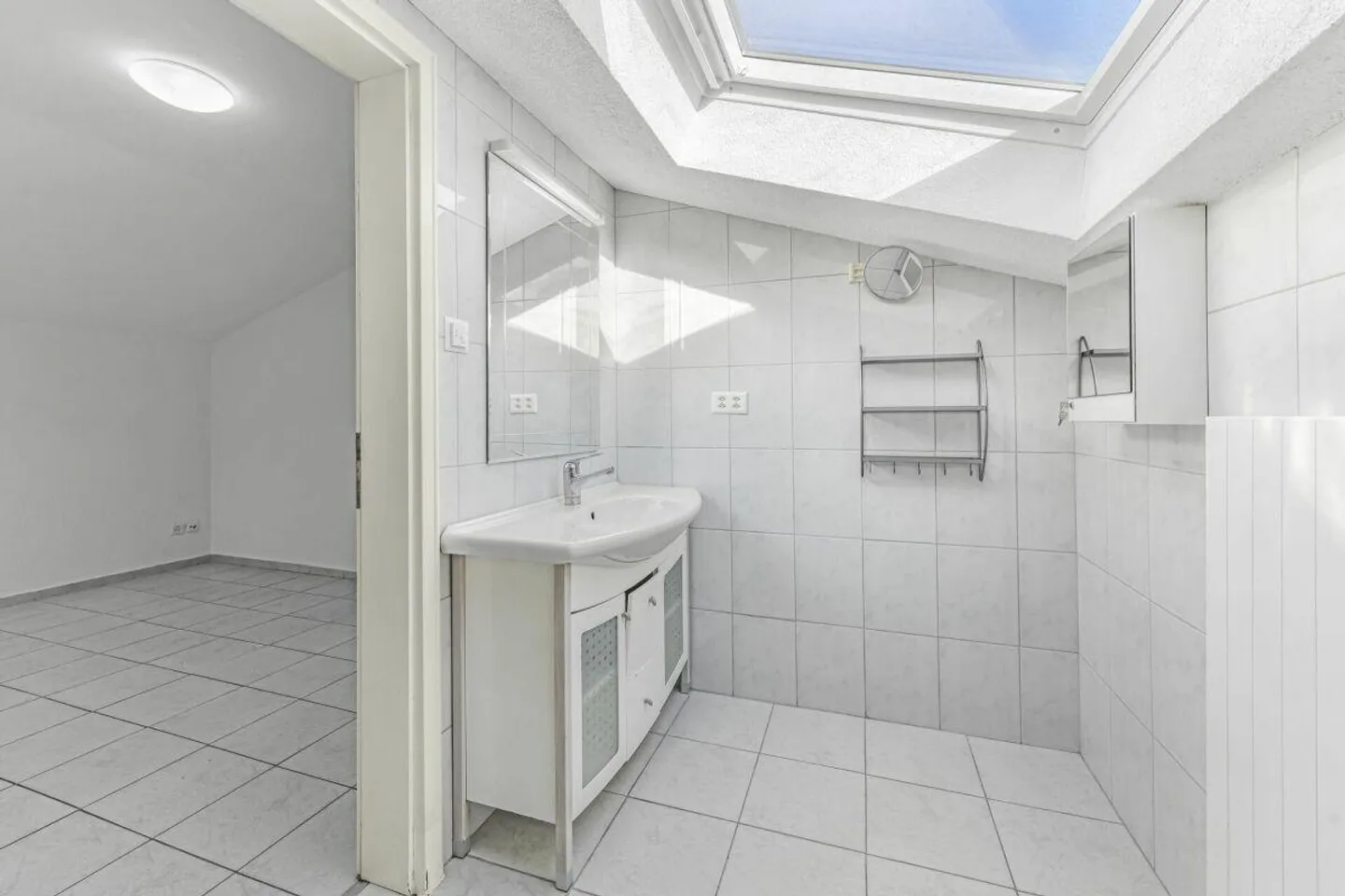 Multifunctional two-family house with generous space offerings - Photo 11 of 30