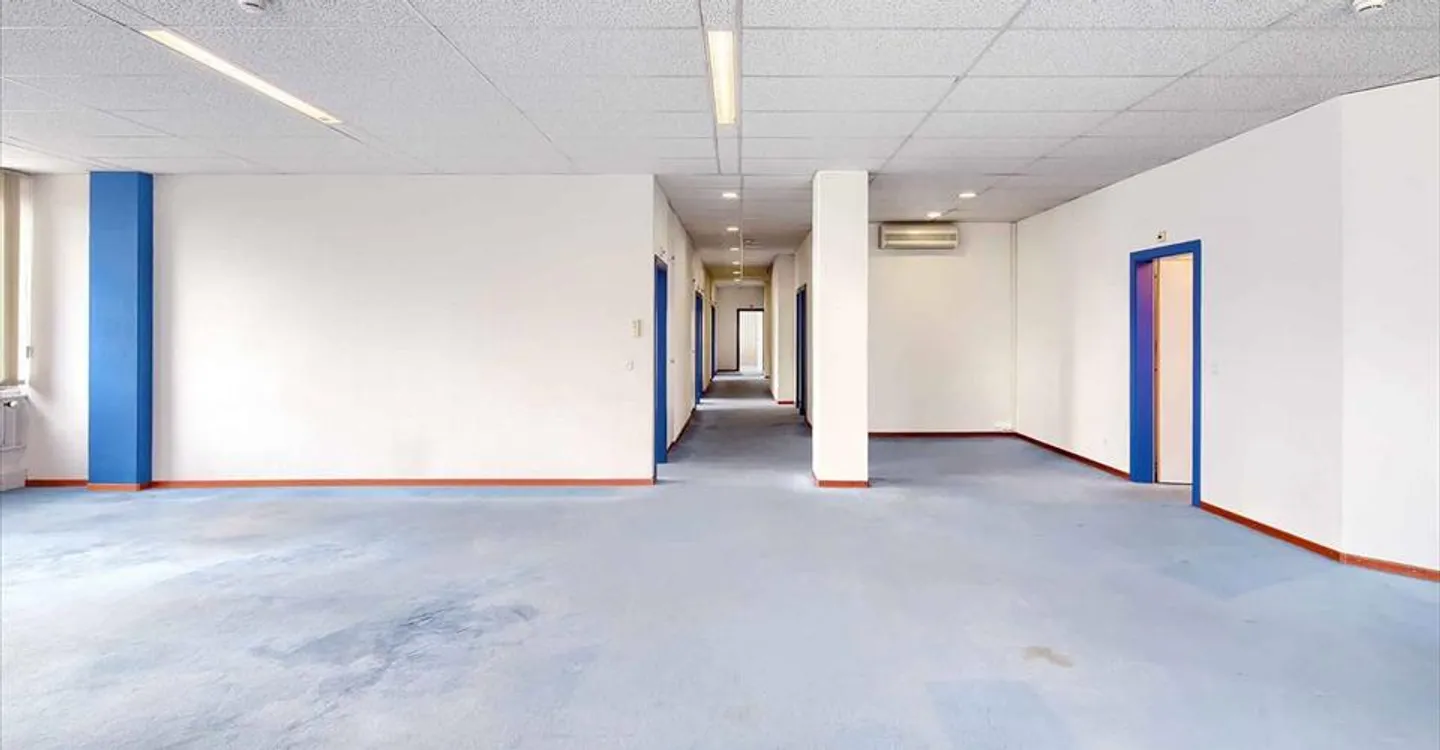 Office space for rent - Photo 7 of 13