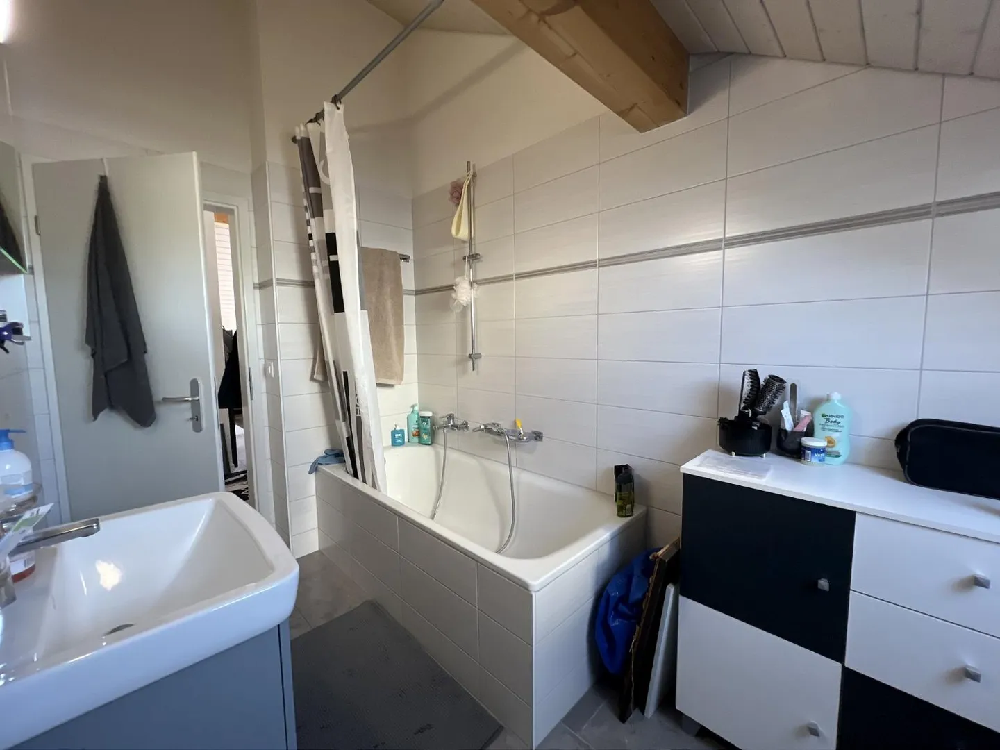 03310 - Appart. 2,5 PCES - RTE EGLISE 33 - COURTION - Foto 7 von 8