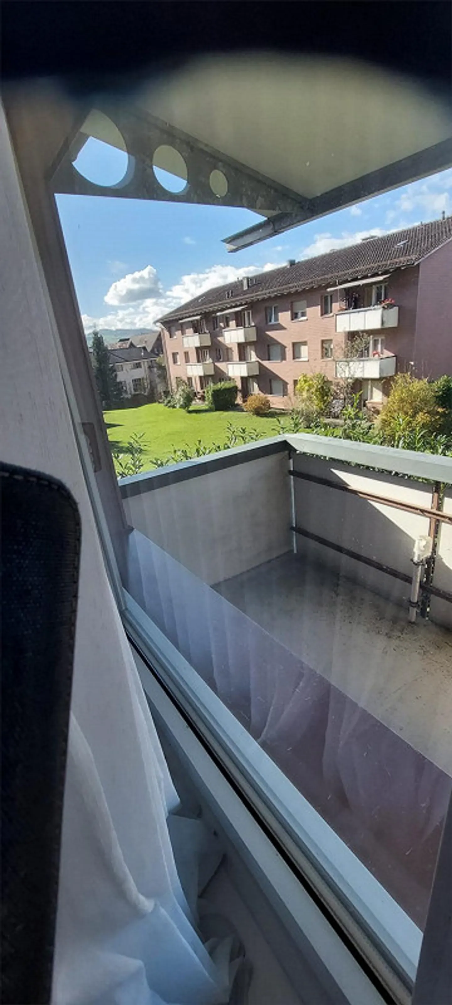 Recherche de locataires avec enfants pour un appartement de 3,5 pièces (67m2) à Oberwil - Photo 3 sur 11