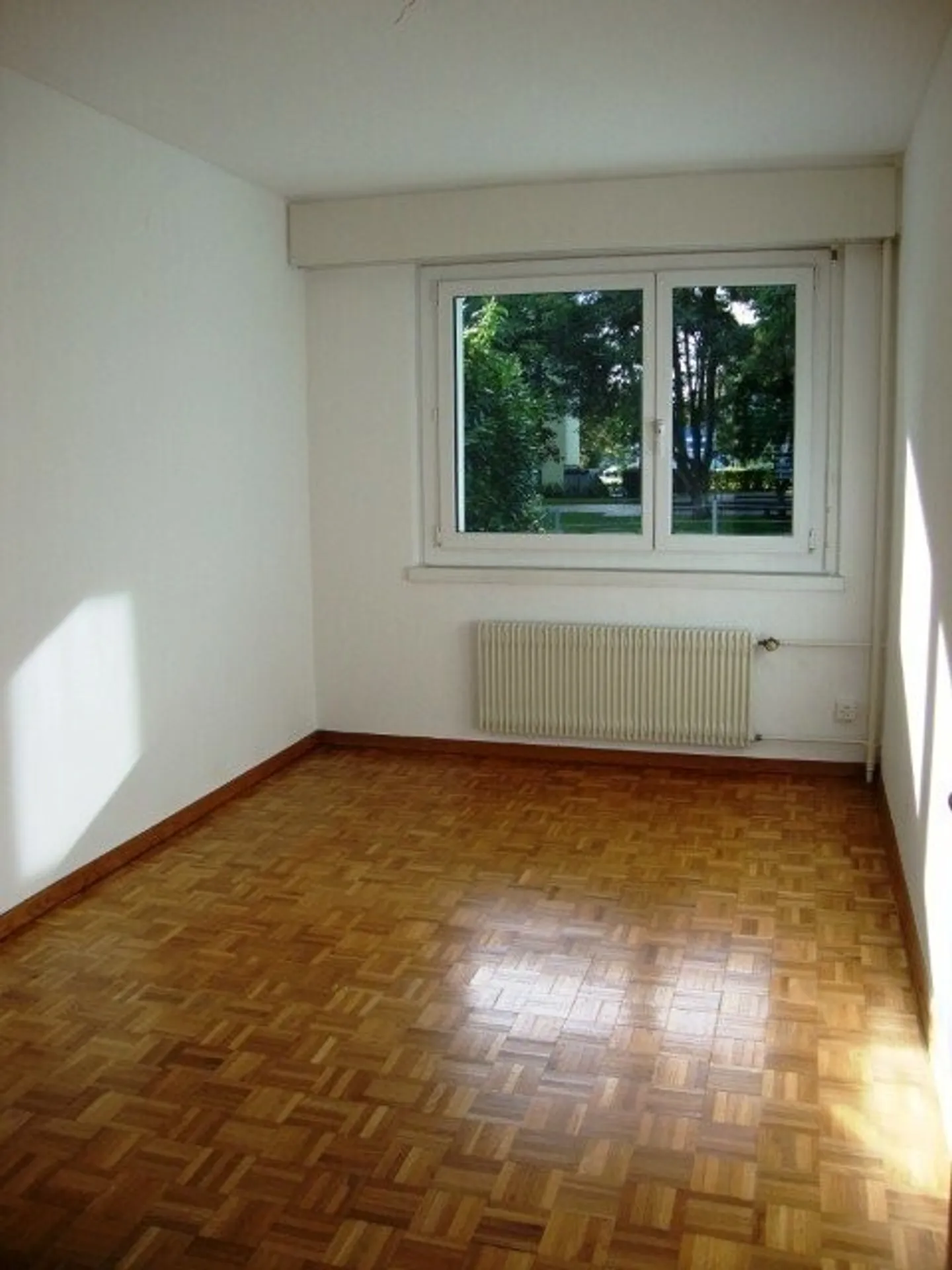 Beautiful apartment seeks new tenant - Photo 4 of 9