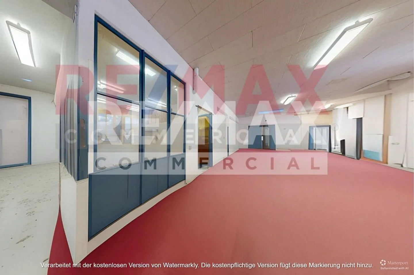 Gewerberaum ebenerdig; Showroom, Loft-Büro, Praxis, Atelier, usw. Höhe ca. 3.5 m, 210 m² & UG 180 m² - Foto 2 di 9