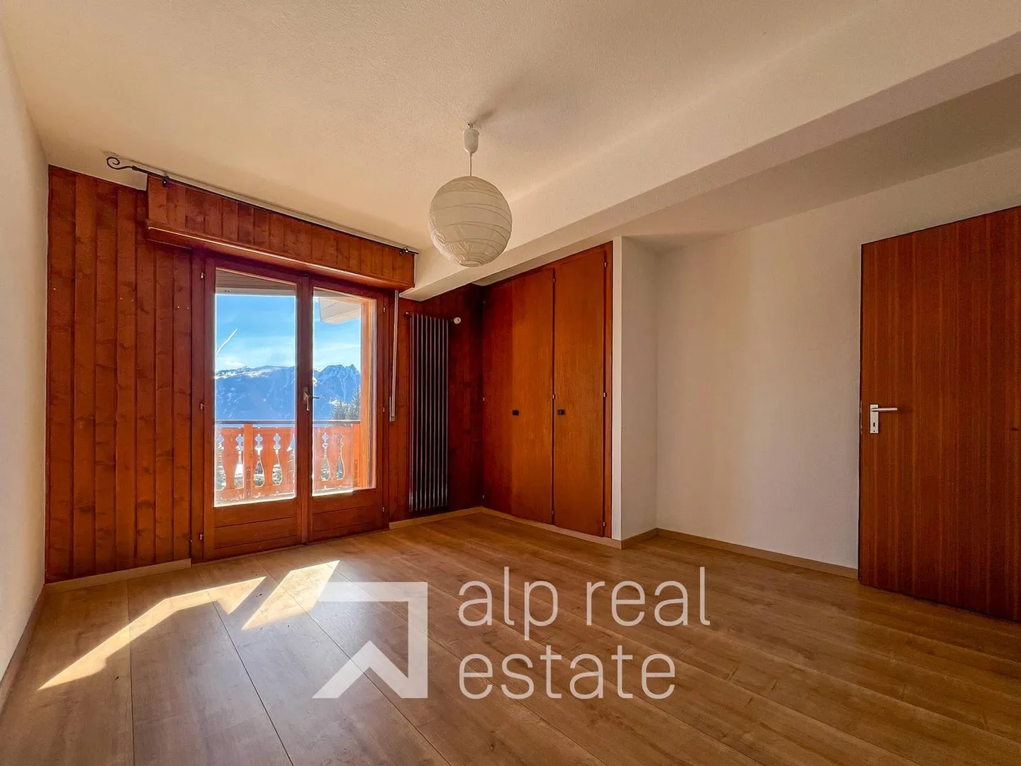 Prachtvolle 3,5-Zimmer-Wohnung mit Aussicht - Photo 3 sur 7