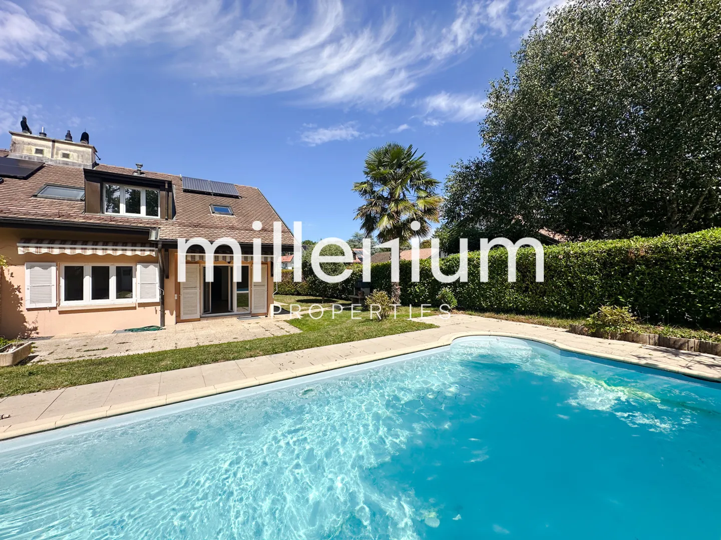 Maison individuelle avec jardin, piscine et studio privé à Genthod - Photo 1 sur 13