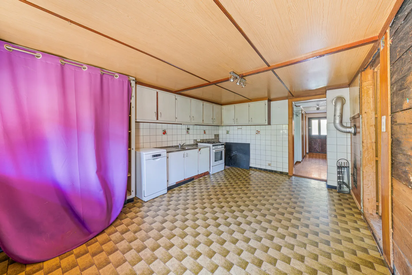 Authentic Valaisan chalet to reinvent - Photo 5 of 14