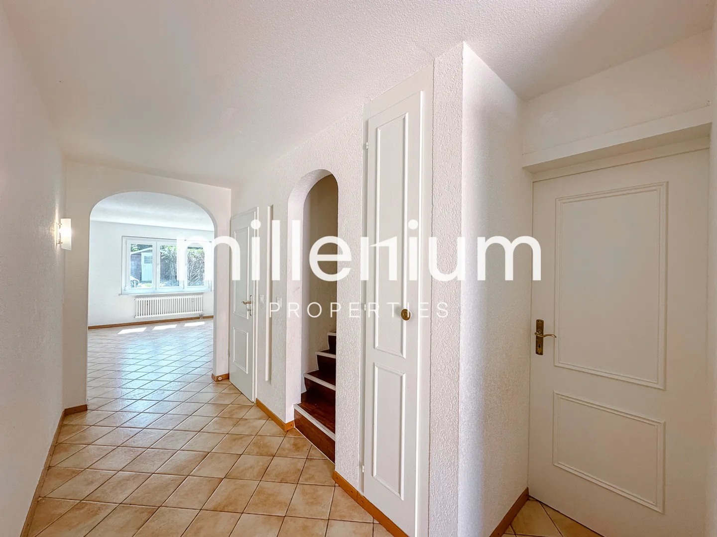 Maison individuelle avec jardin, piscine et studio privé à Genthod - Photo 4 sur 13