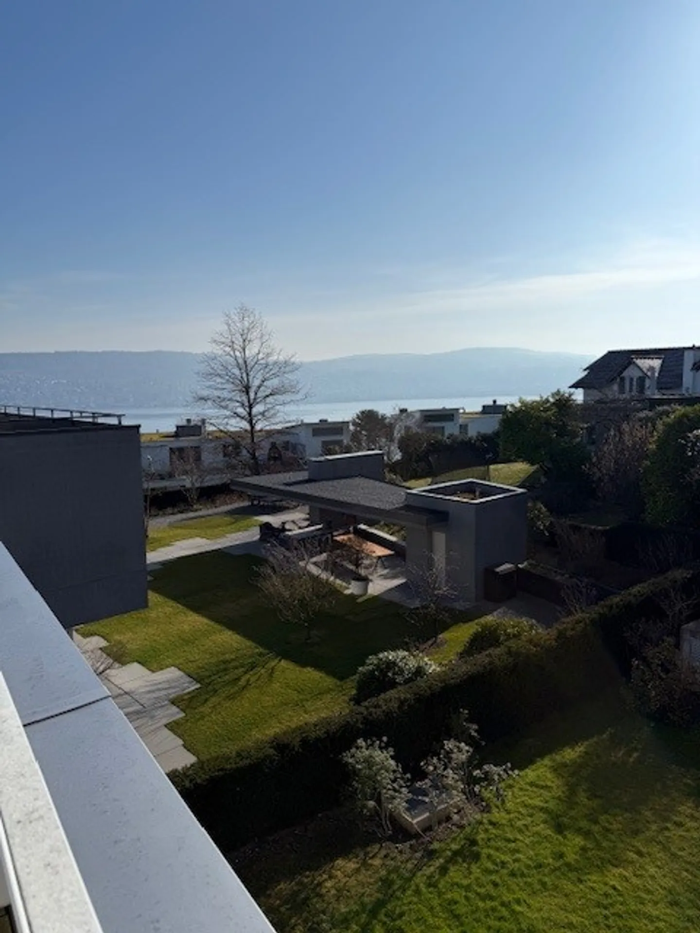 Exclusive Apartment with Lake View - Photo 2 of 10