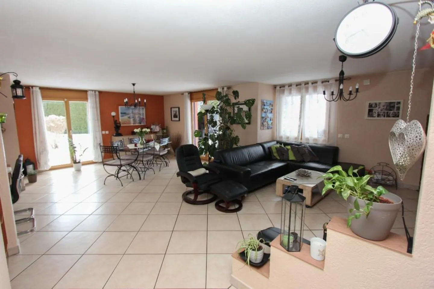 Bella villa individuale in un ambiente verde. - Foto 2 di 5