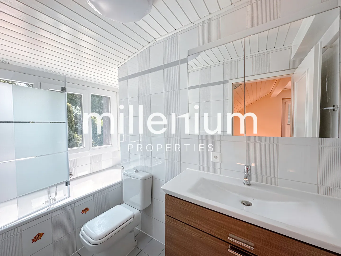 Maison individuelle avec jardin, piscine et studio privé à Genthod - Photo 8 sur 13