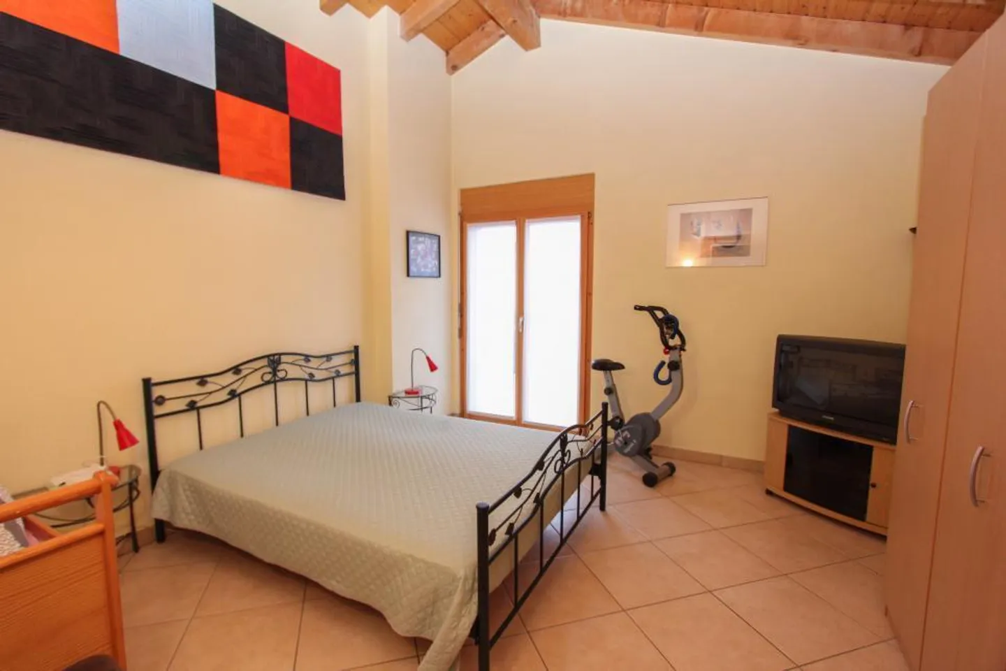 Bella villa individuale in un ambiente verde. - Foto 5 di 5