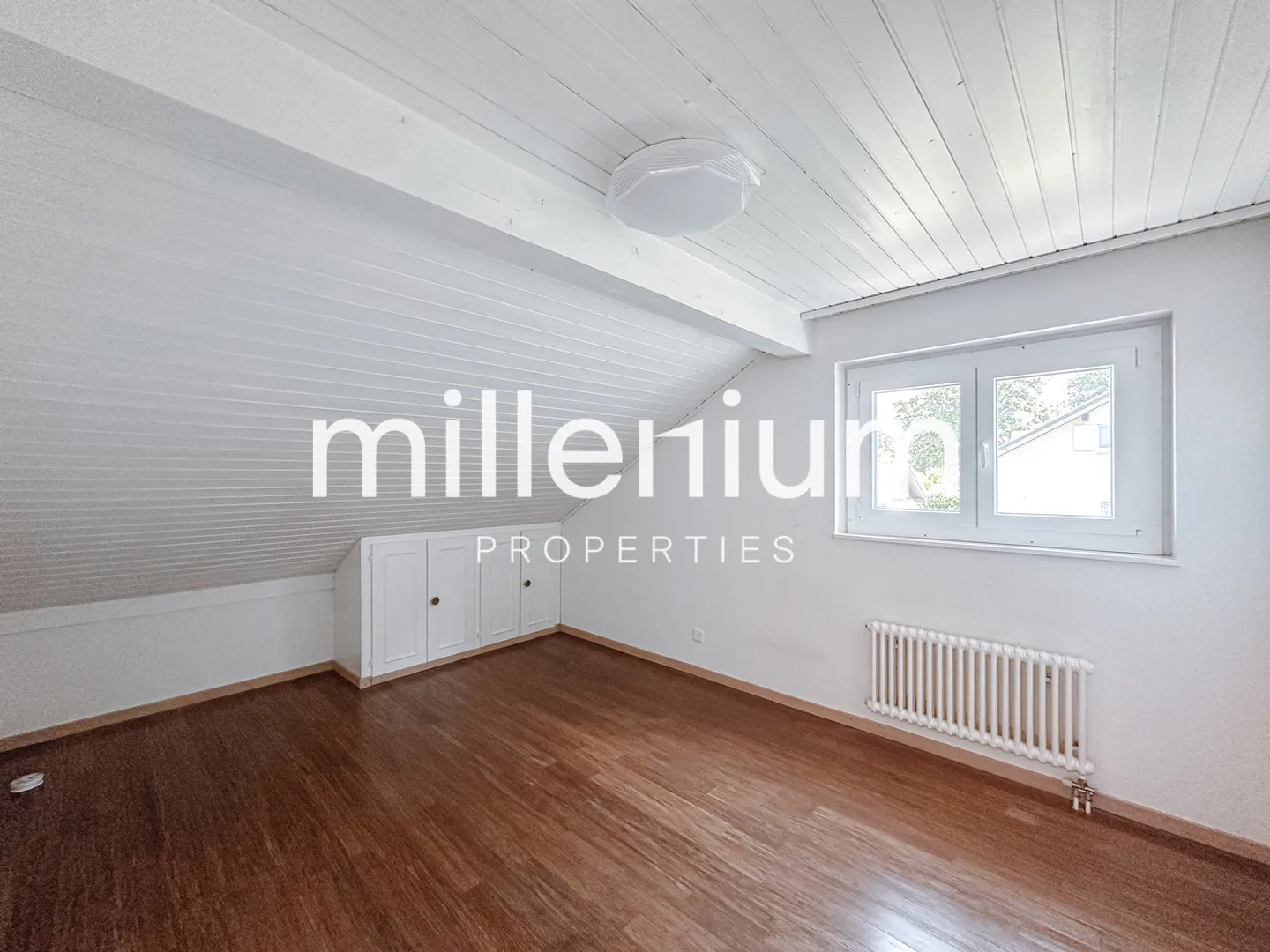 Maison individuelle avec jardin, piscine et studio privé à Genthod - Photo 9 sur 13