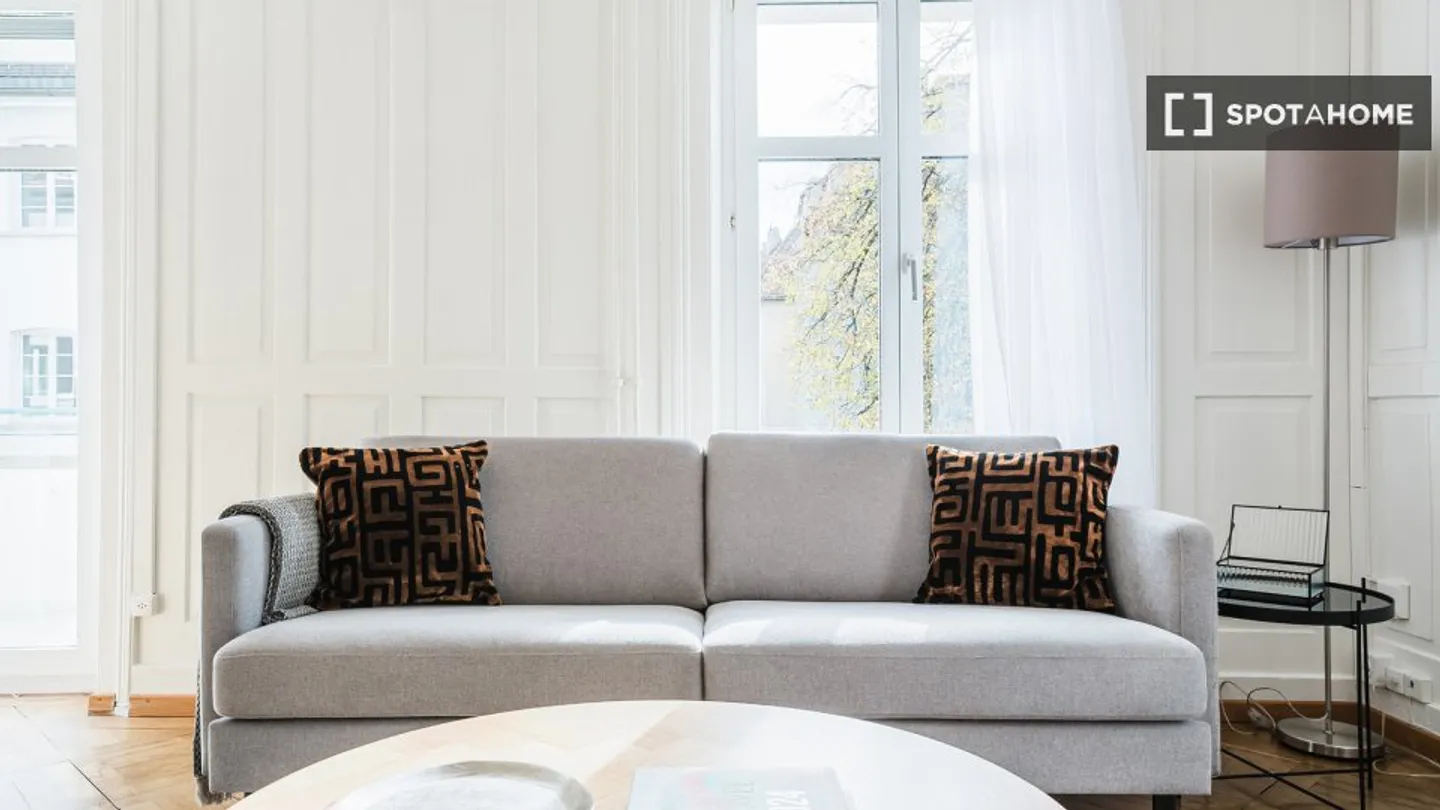 Appartamento in affitto - Foto 2 di 18