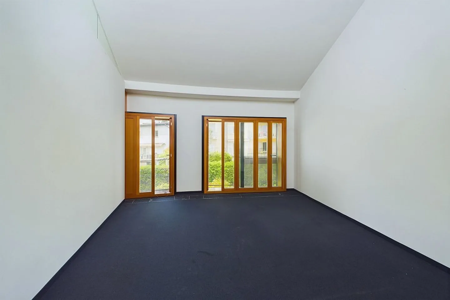 Appartement moderne et élégant de 4 pièces à Comano - Photo 8 sur 13