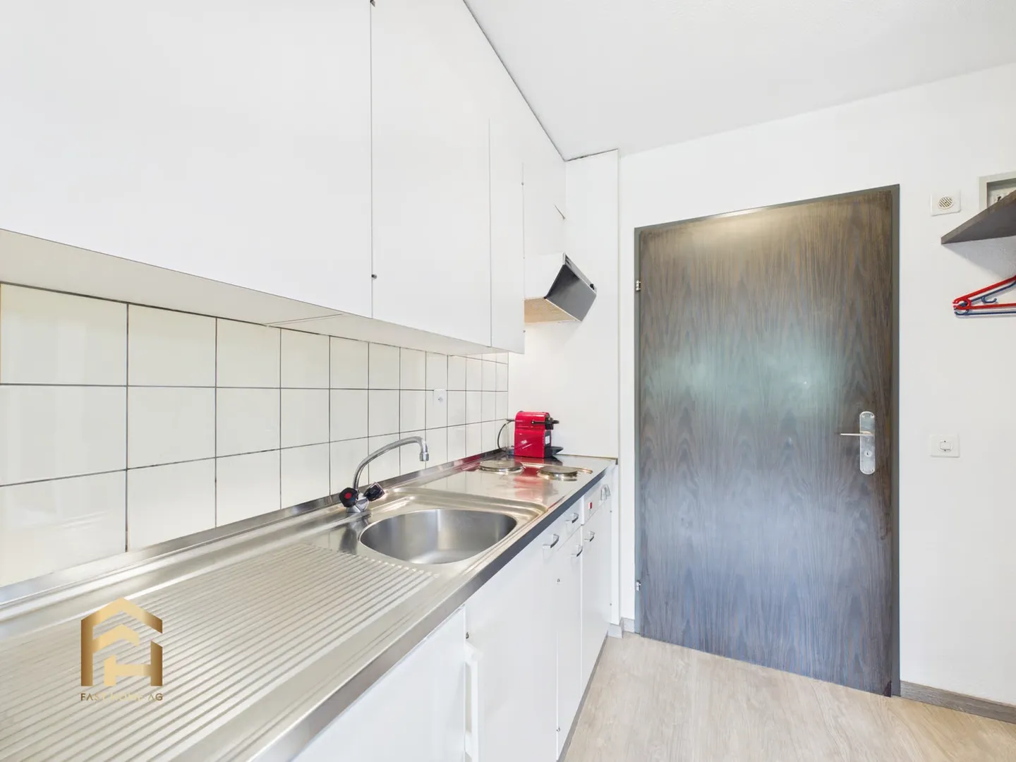 Charming Studio with Balcony in Unterbäch - Photo 4 of 13