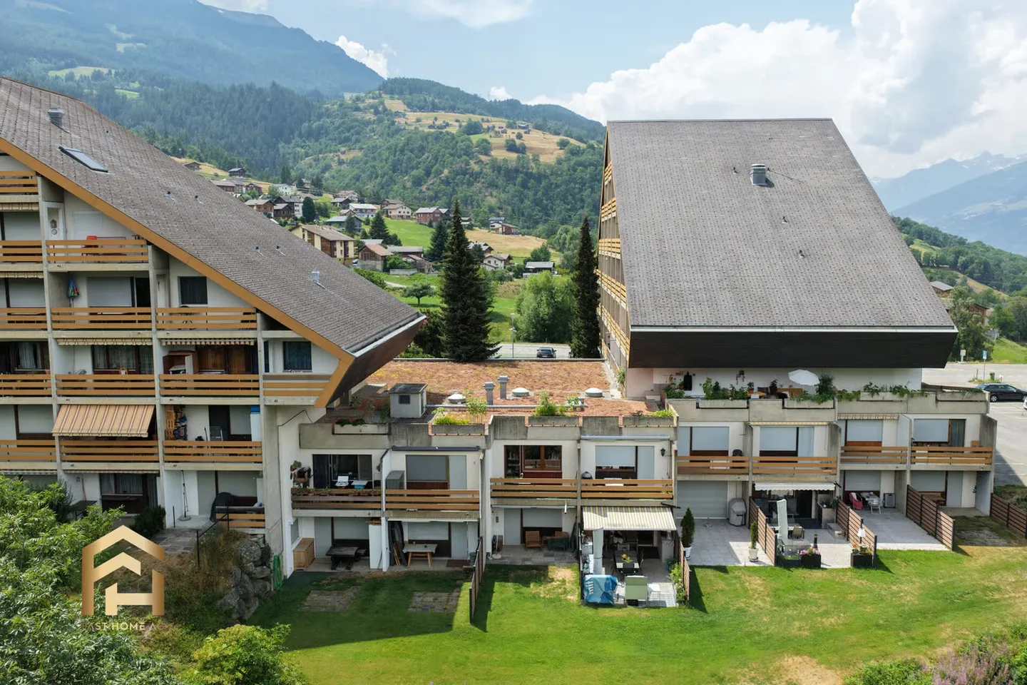 Charming Studio with Balcony in Unterbäch - Photo 10 of 13
