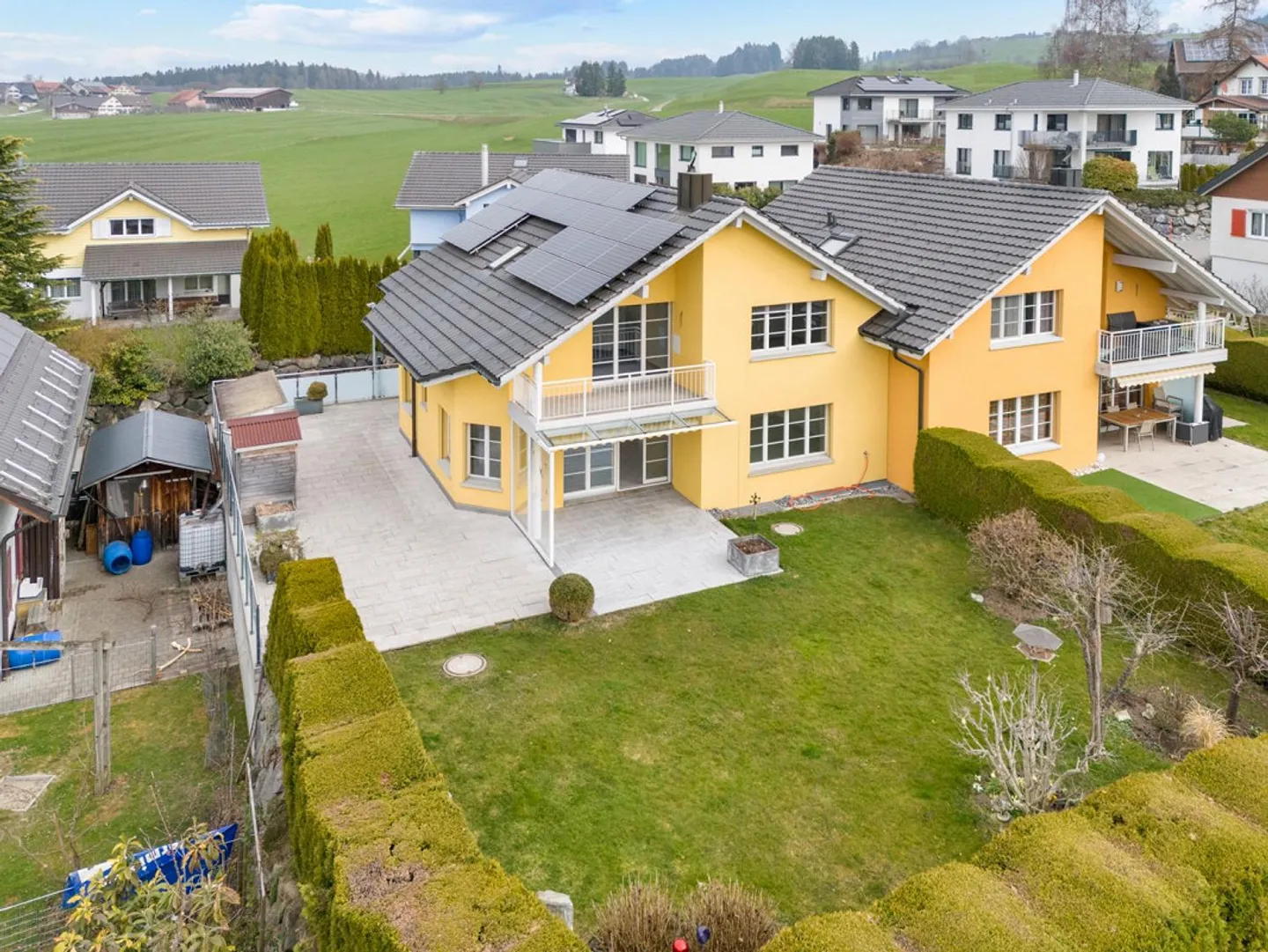 Spazio per la famiglia, hobby ed energia – La tua casa dei sogni ad Andwil SG - Foto 1 di 30