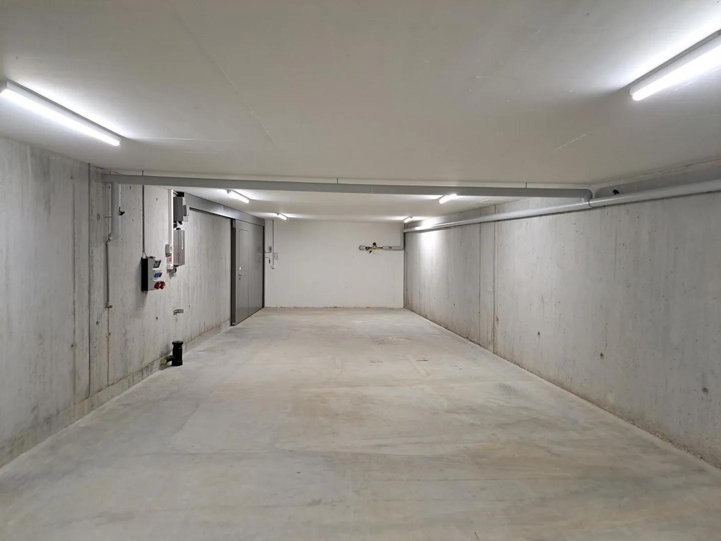 Geräumiger Gewerberaum - Foto 2 von 8