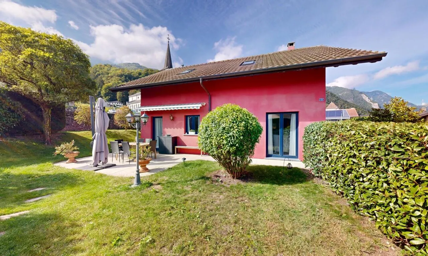 Affascinante casa spaziosa con bel spazio esterno - Foto 2 di 11