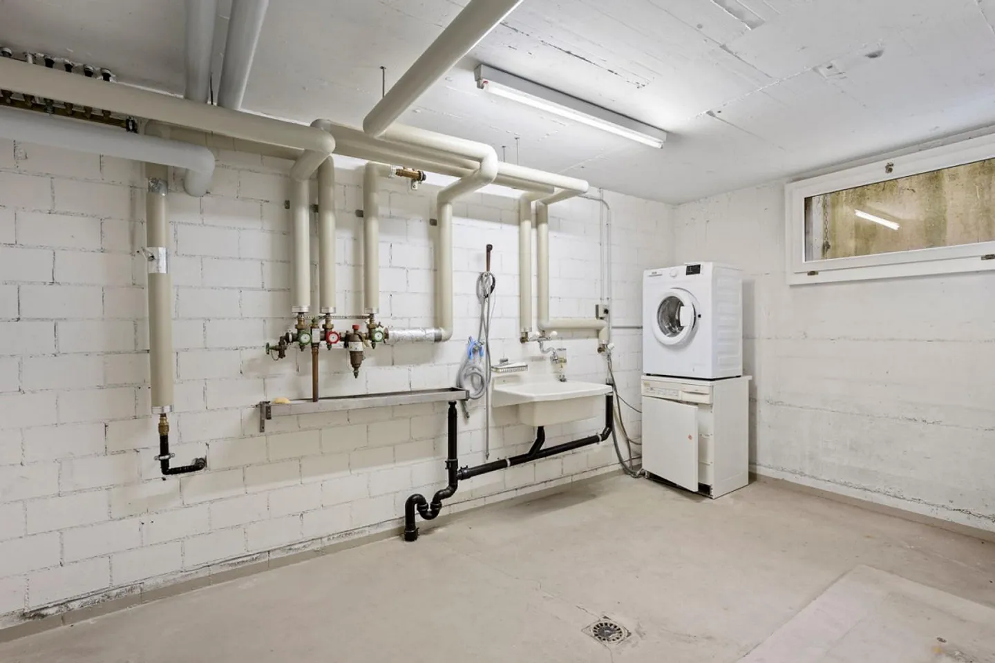 Spazio per la famiglia, hobby ed energia – La tua casa dei sogni ad Andwil SG - Foto 9 di 30