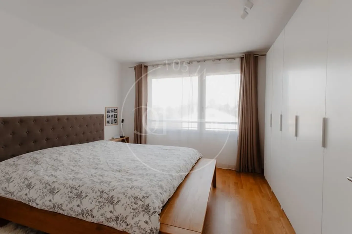 Exclusive - Bright 4-room crossing - Photo 3 of 4