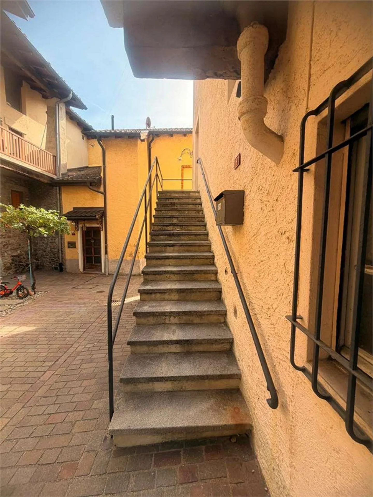 Apartment with terrace - Photo 5 of 13
