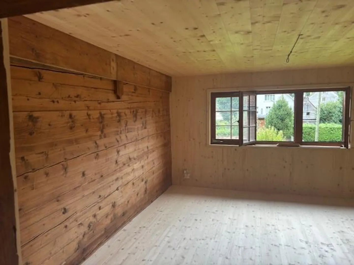 Komplett saniertes 230-jähriges Haus mit grossem Garten - Foto 1 von 20