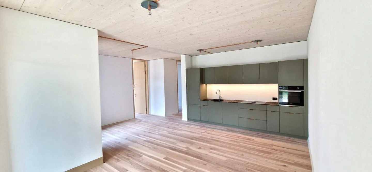 Bell'appartamento con giardino in posizione centrale - Foto 6 di 12