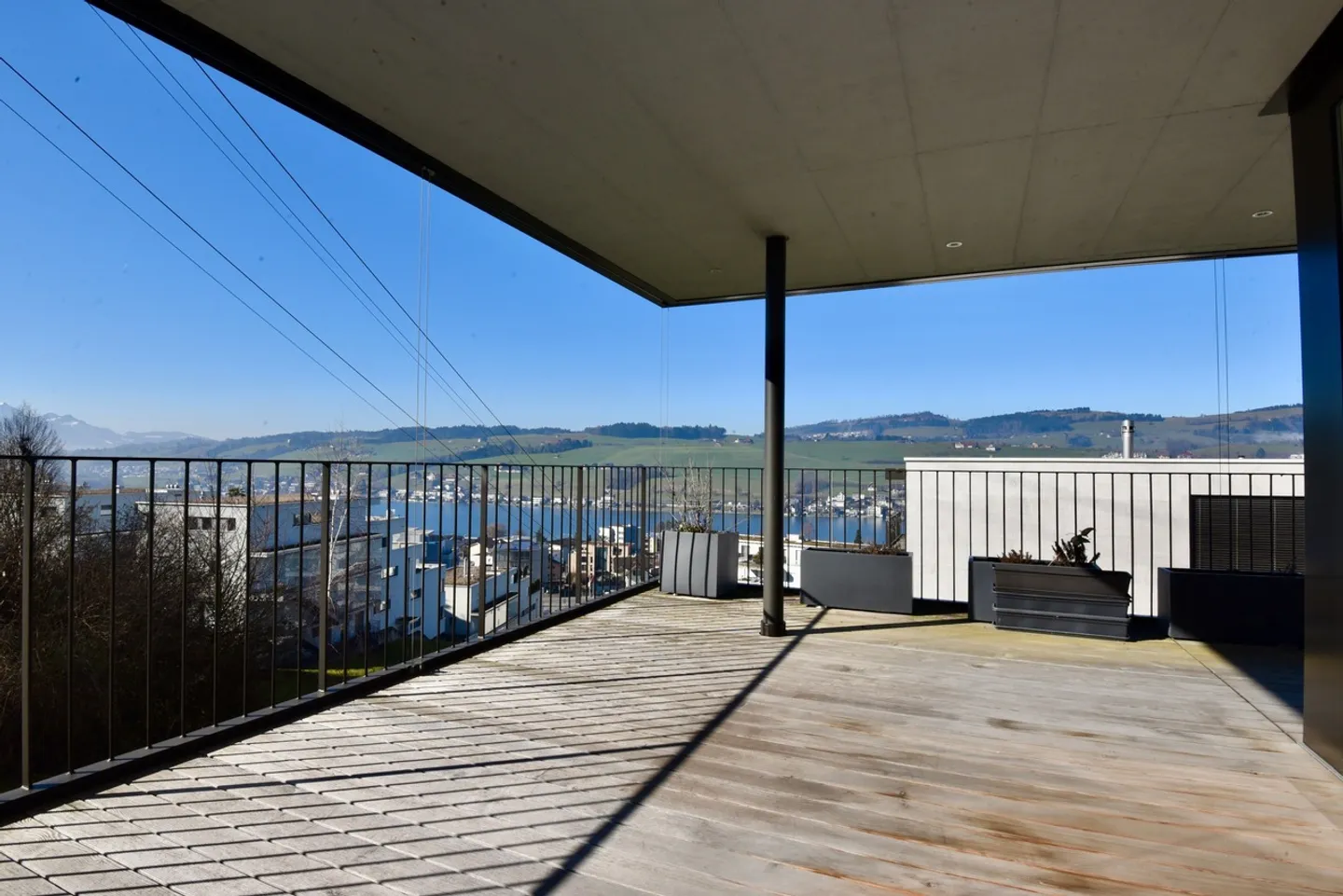 Luxuswohnung mit Seeblick - Foto 2 von 14