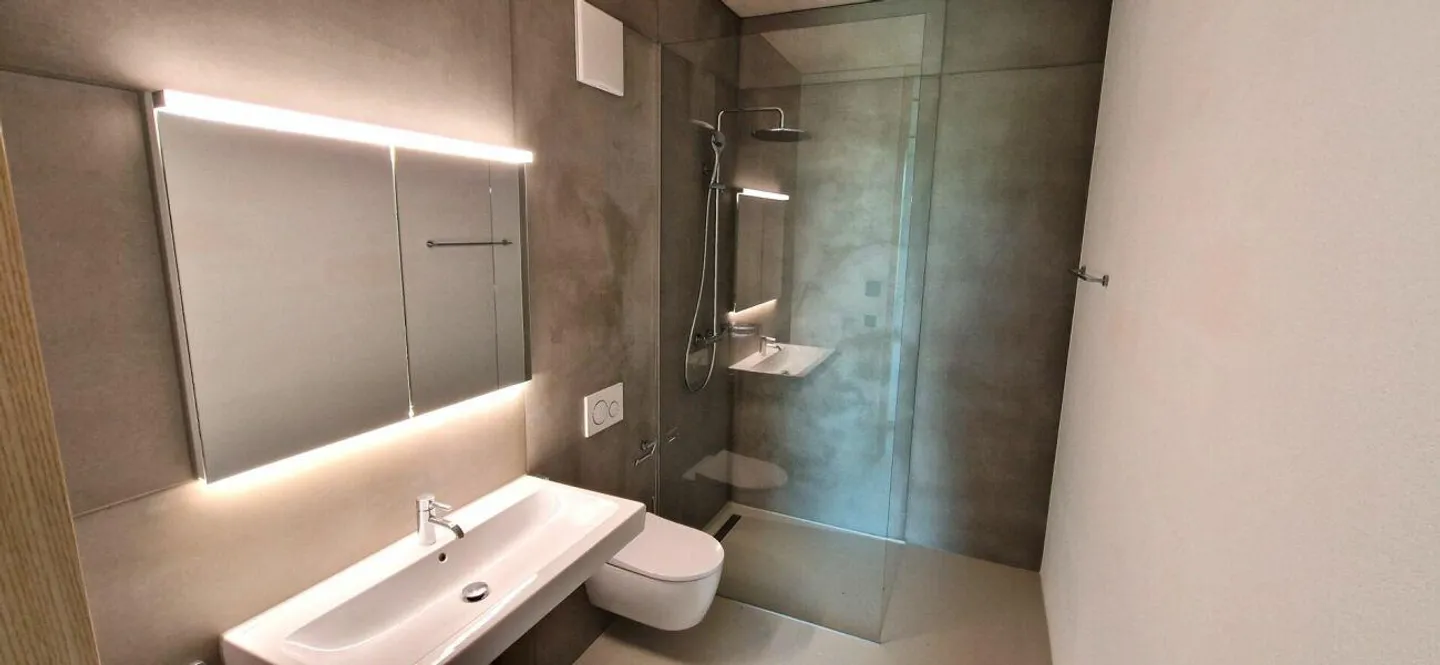 Bell'appartamento con giardino in posizione centrale - Foto 4 di 12