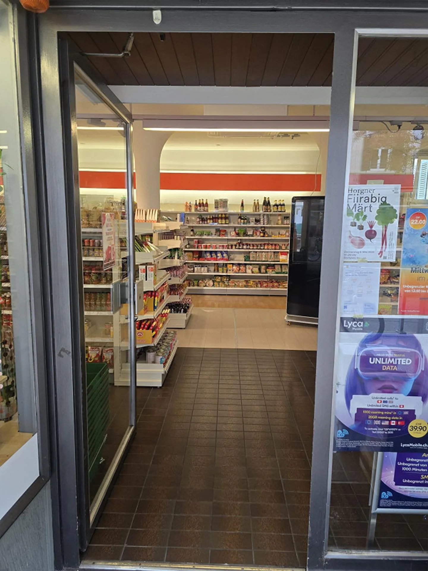 Spazi commerciali nel centro del villaggio! - Foto 5 di 5