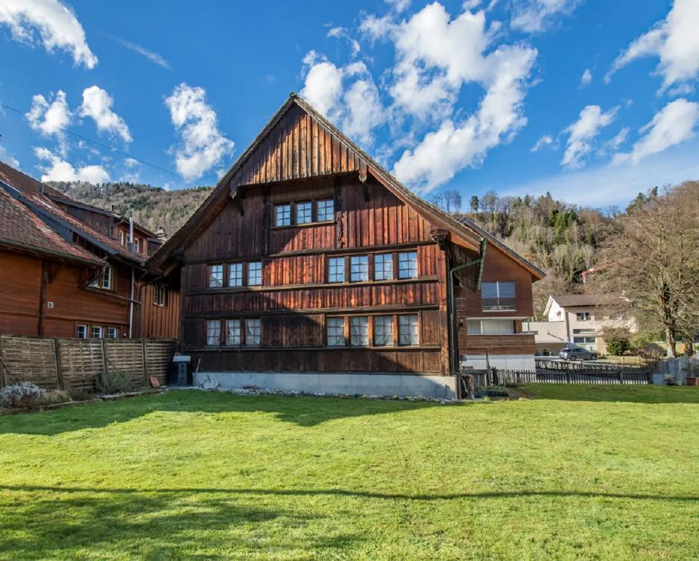 Komplett saniertes 230-jähriges Haus mit grossem Garten - Foto 19 von 20