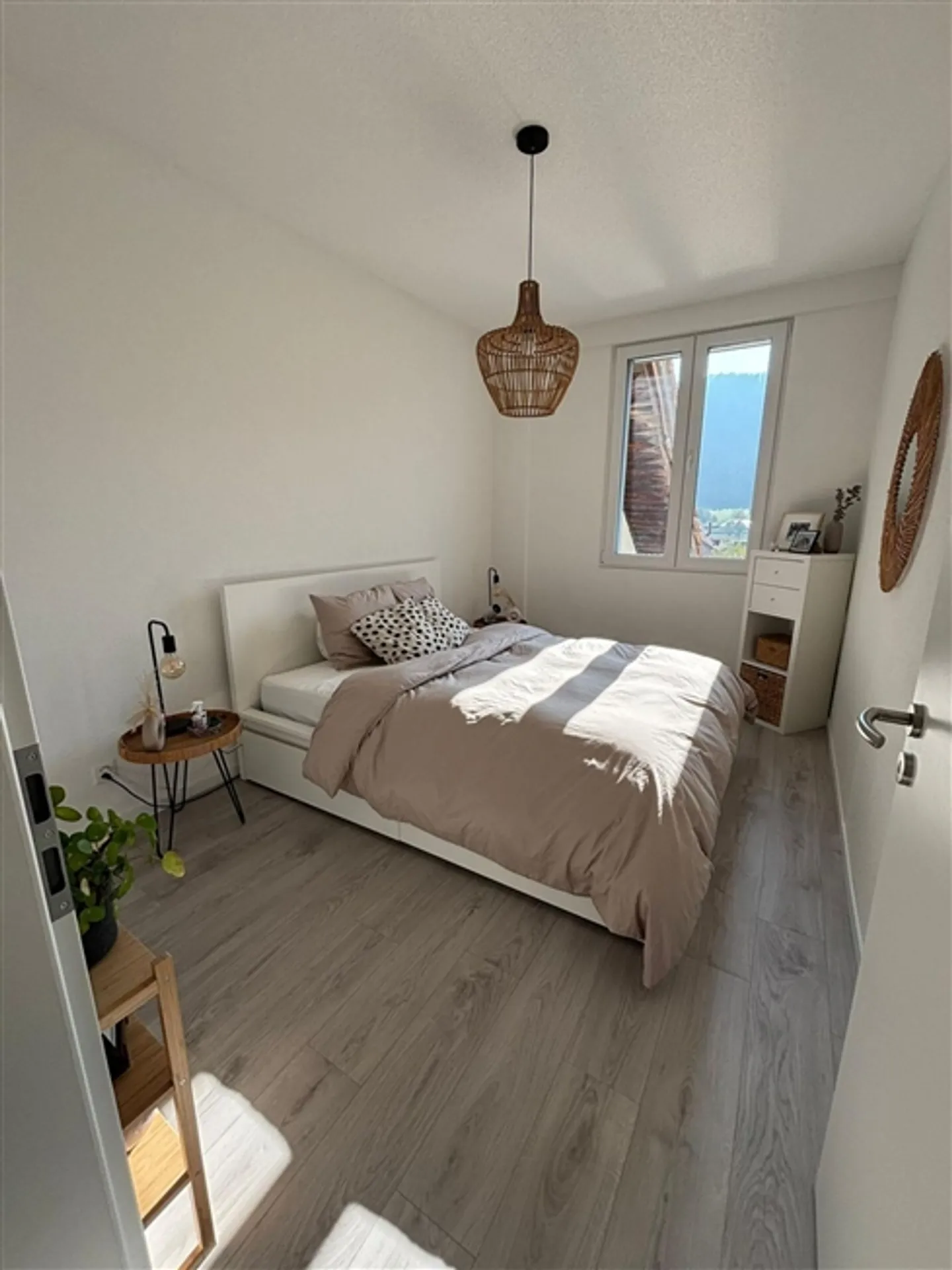 St-Imier, magnificent new building with large balcony - Photo 5 of 9