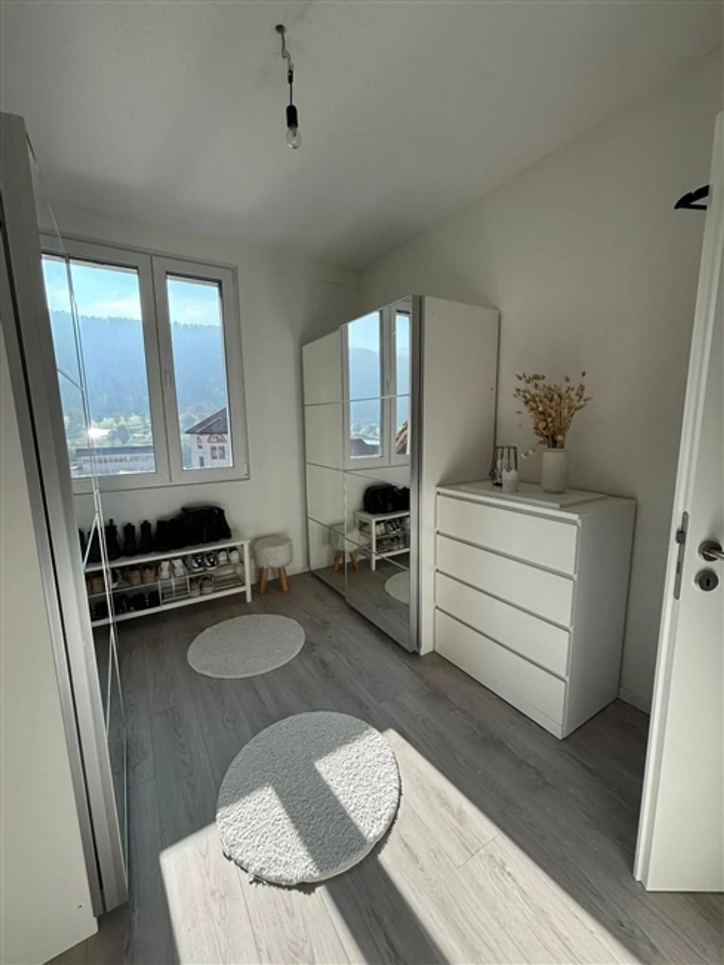 St-Imier, magnificent new building with large balcony - Photo 6 of 9