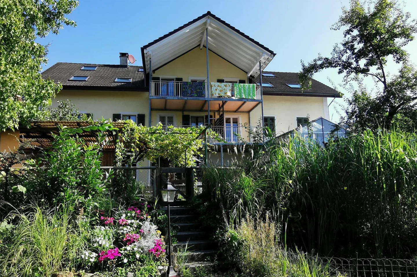 Frisch renovierte 4-Zi Wg mit Balkon und Gemeinschaftsgarten - Foto 2 von 12