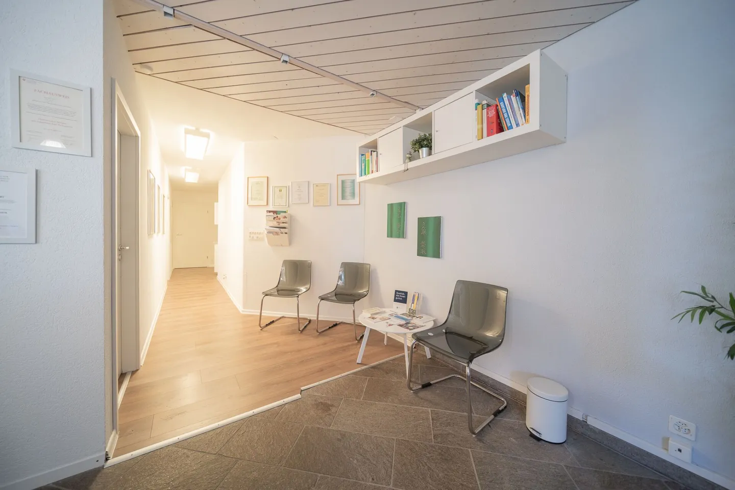 100m² Commerciale, Pratica o Ufficio - Foto 3 di 12