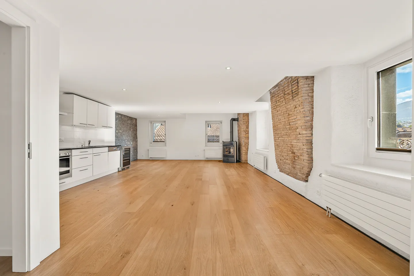 In the heart of Vevey, a stone's throw from the lake, a charming property - Photo 3 of 13