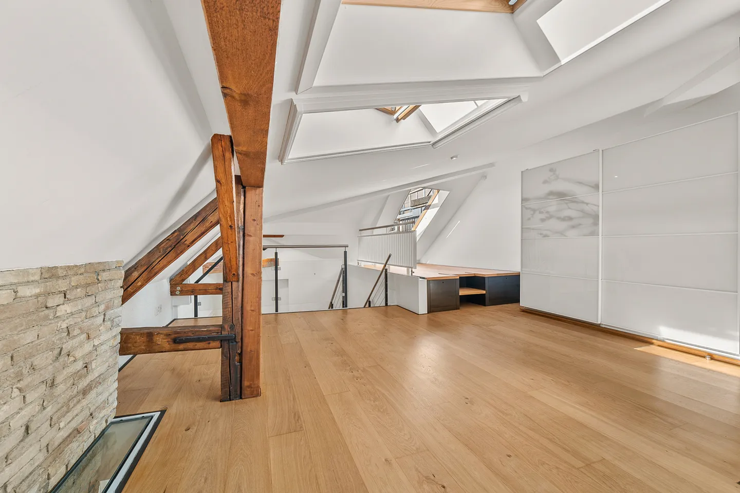 In the heart of Vevey, a stone's throw from the lake, a charming property - Photo 6 of 13