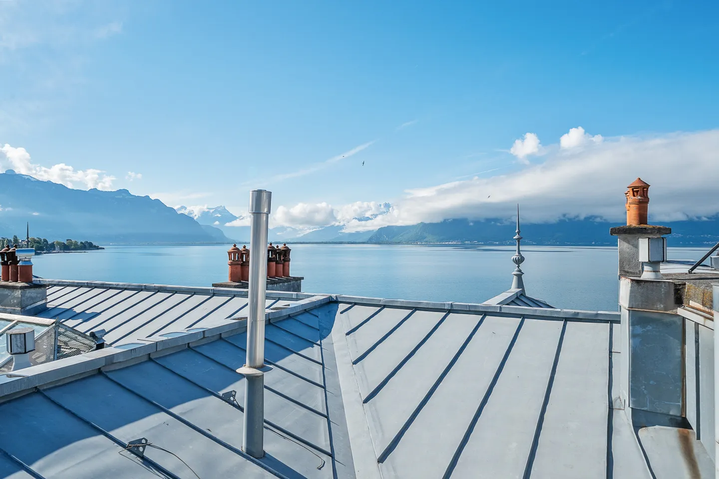 In the heart of Vevey, a stone's throw from the lake, a charming property - Photo 11 of 13