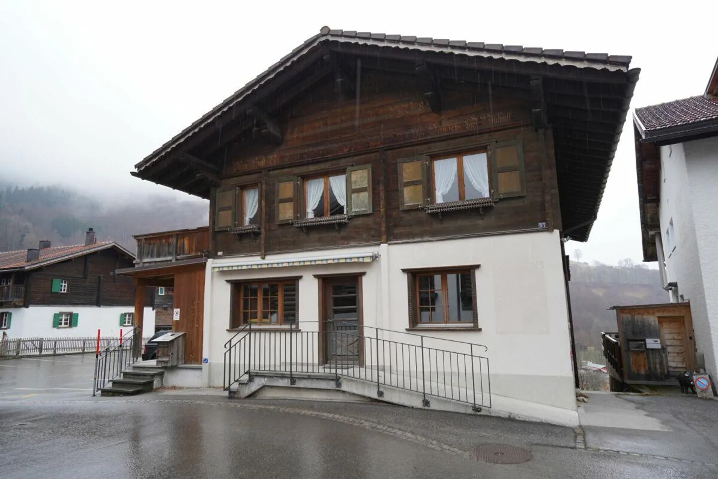 Espace de vente avec potentiel de développement - Photo 1 sur 1