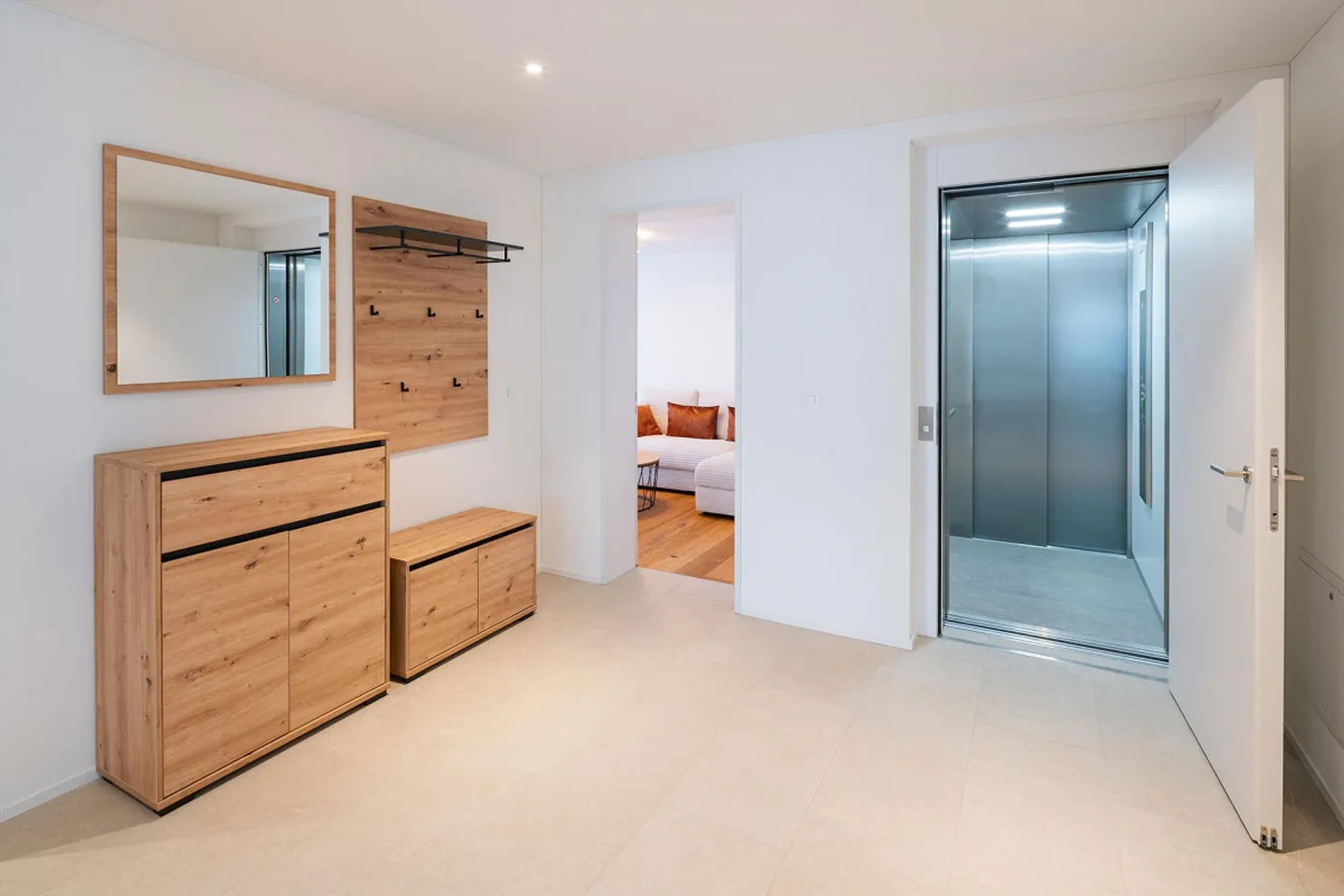 Appartamento esclusivo di 5,5 stanze con vista lago e accesso diretto all'ascensore - Foto 4 di 16