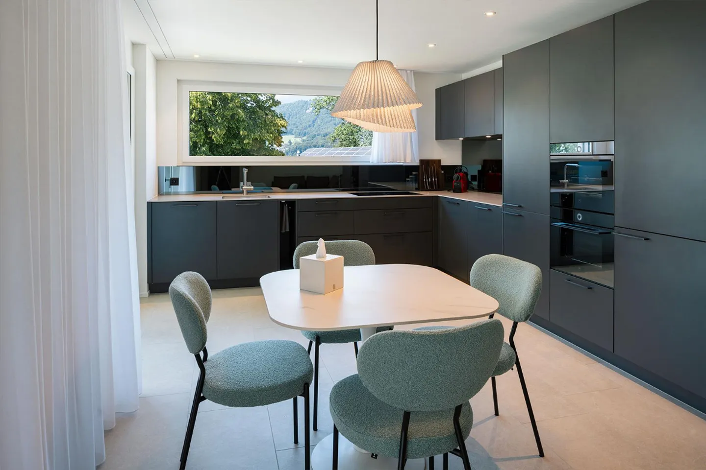 Appartamento esclusivo di 5,5 stanze con vista lago e accesso diretto all'ascensore - Foto 6 di 16