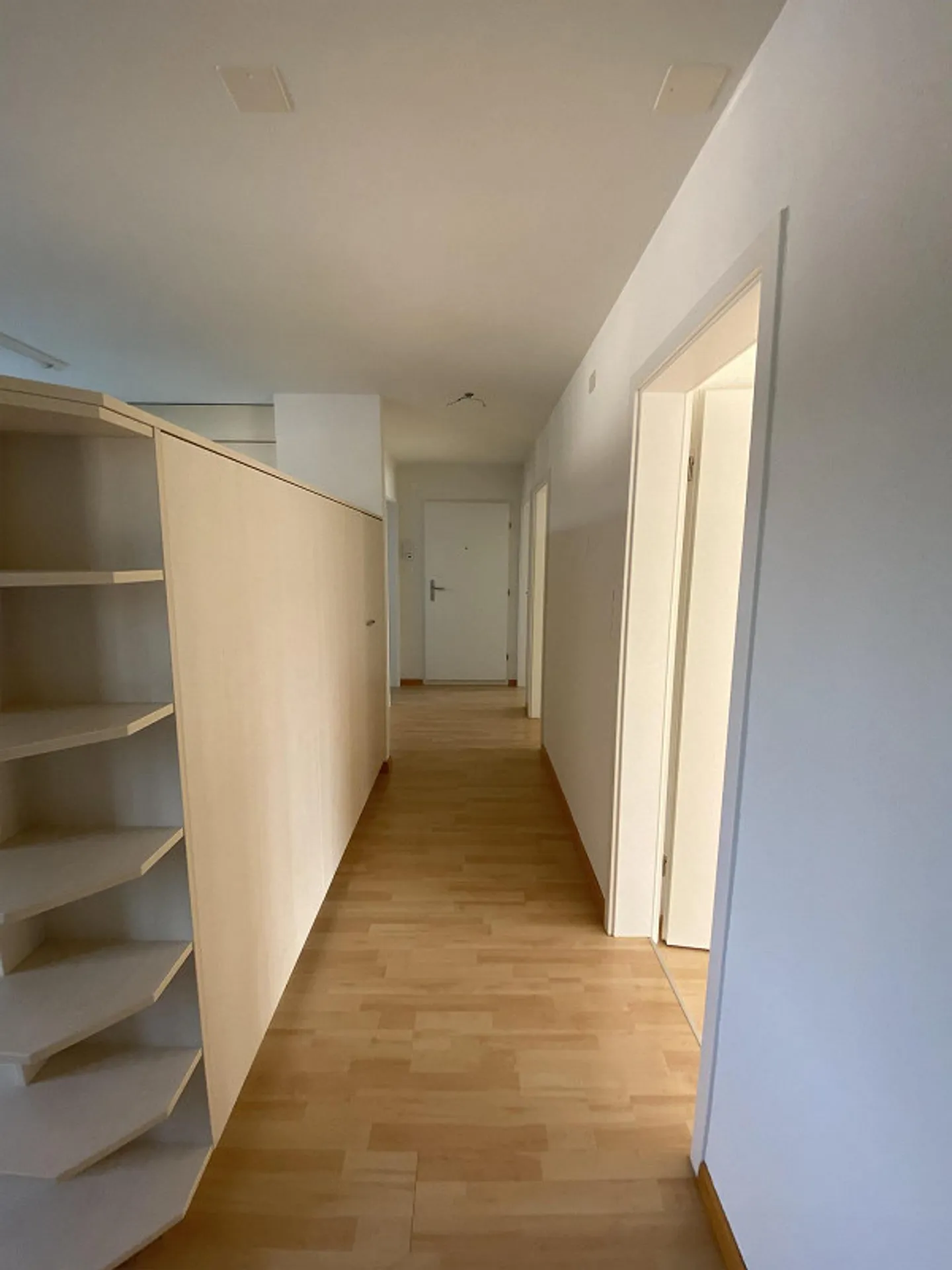 Beautiful bright 4-room apartment in a quiet residential area - Photo 9 of 11