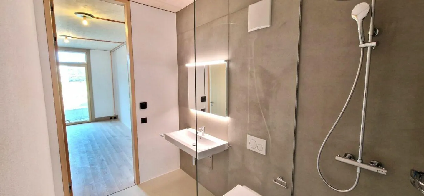 Bell'appartamento con giardino in posizione centrale - Foto 10 di 12